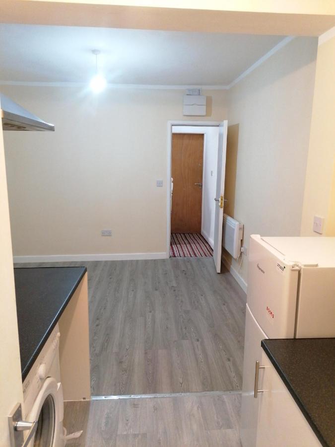 Self-Contained Studio Flat Bathrooms Kitchens Upgrade Locations To City Centre 15 Minutes Walking Distance Nottingham Universities Queen Hospitals City Hospitals Eksteriør bilde