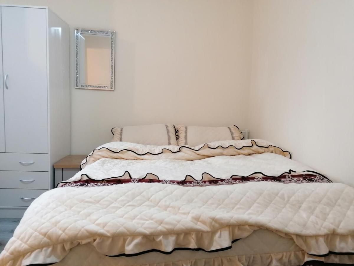 Self-Contained Studio Flat Bathrooms Kitchens Upgrade Locations To City Centre 15 Minutes Walking Distance Nottingham Universities Queen Hospitals City Hospitals Eksteriør bilde
